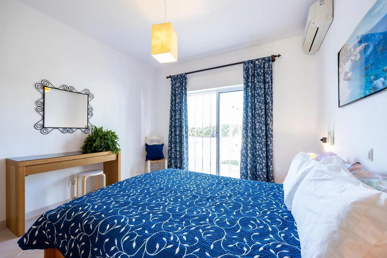Villa Dos Netos Αλμπουφέιρα 0*,